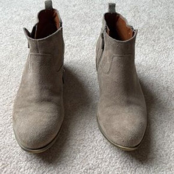 Lucky 🍀 Brand Tan Ankle Booties, Womens Size 8.5 - Picture 2 of 5
